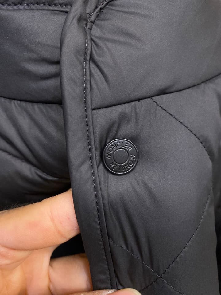 Moncler Men's Lightweight Stand Collar Down Jacket – 25FW in Quilted Black Jacket