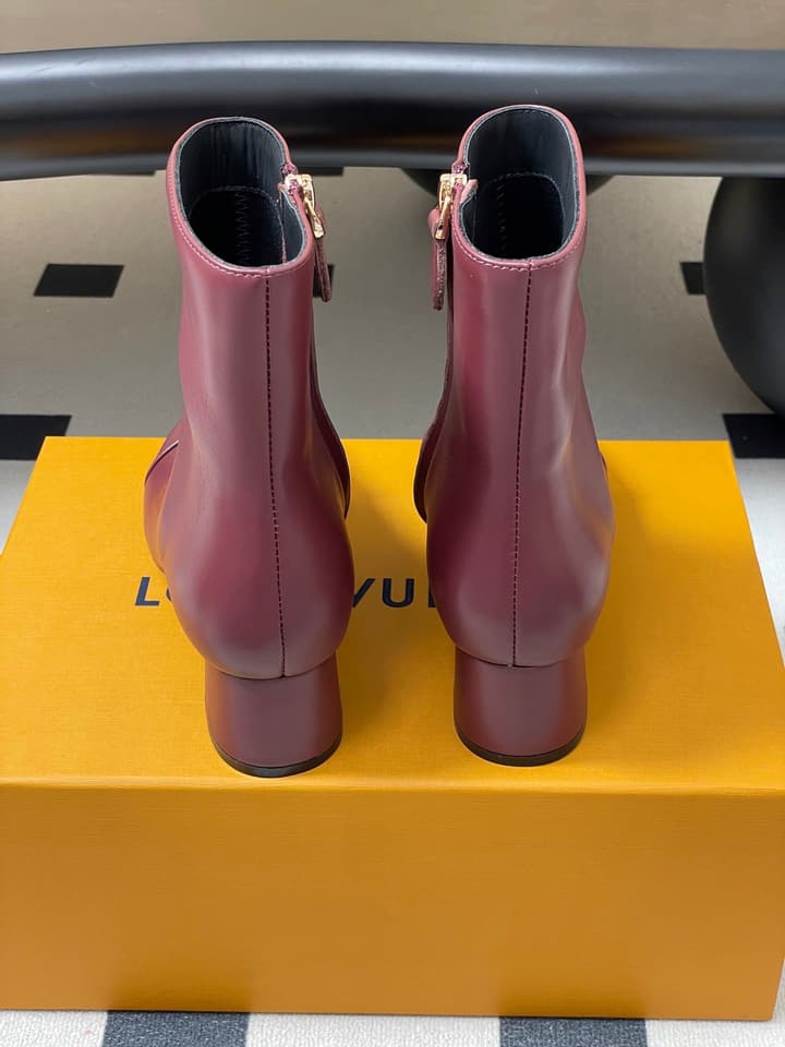 Louis Vuitton LV Swing Metal Heel Ankle Boots – 25SS Autumn/Winter Collection in Black