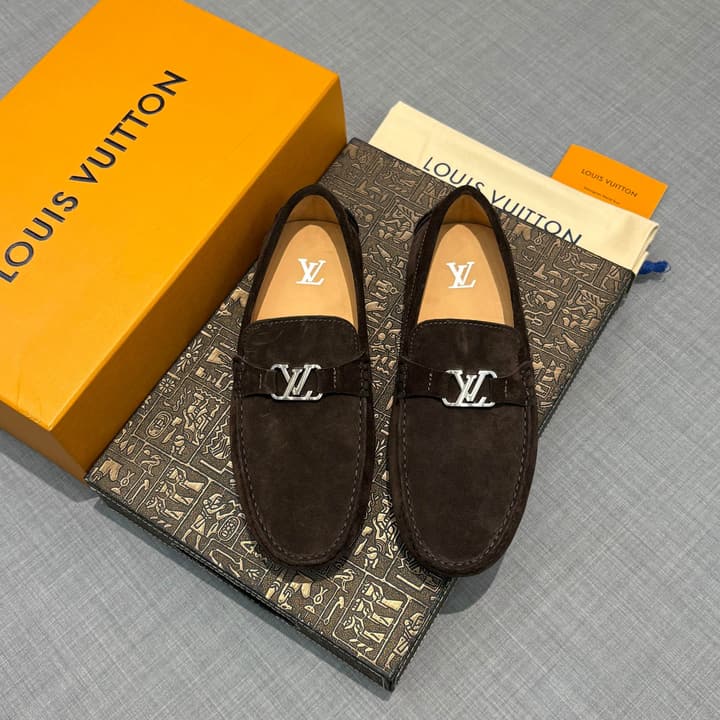 Louis Vuitton Men's Suede Driving Shoes in Black Suede