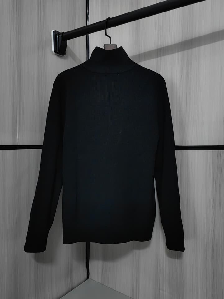 Hermès Unisex Wool-Blend Knit Cardigan – Autumn/Winter in Black With Orange H Pockets