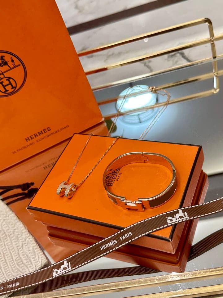 Hermès Oval Series Necklace & Bracelet Set