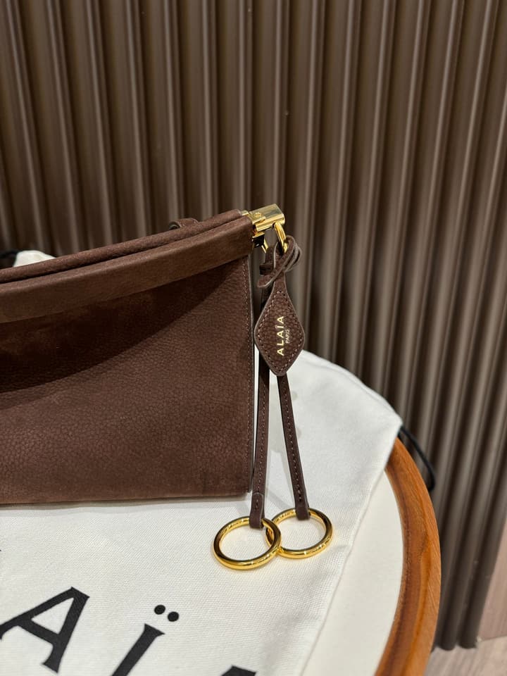 Alaïa Le Click Arc Bag