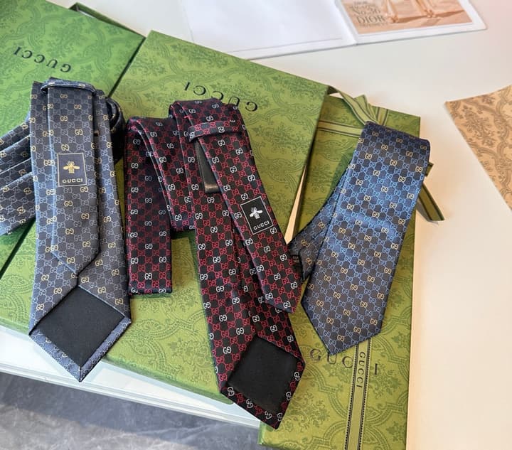 Gucci Men's GG Silk Jacquard Tie – 2025 Spring/Summer Collection in Blue