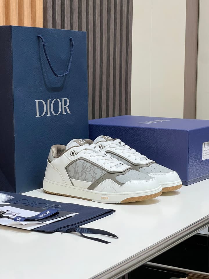 Dior B27 Couple's Sneakers – 2025 Collection in All Black With White Sole