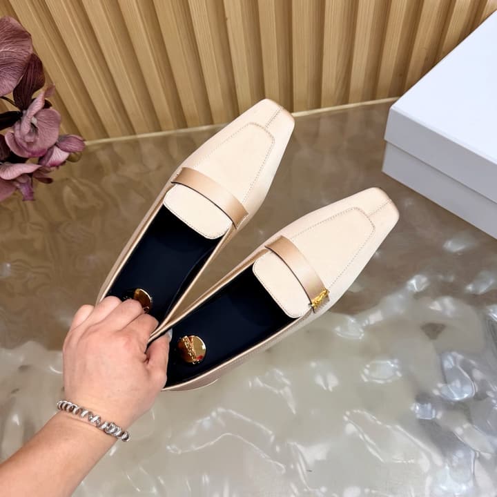 Saint Laurent Silk Chain Mules – Spring/Summer Collection – 26S in Beige