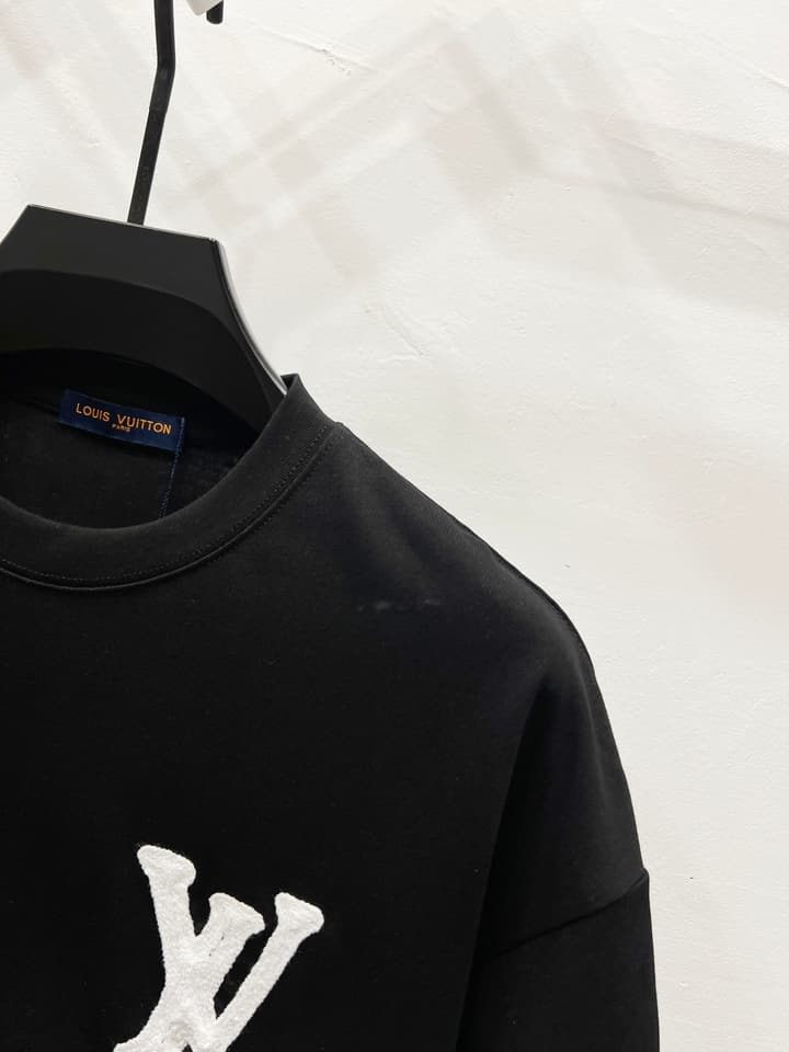 Louis Vuitton Monogram Logo Patch T-Shirt – 25SS in Black