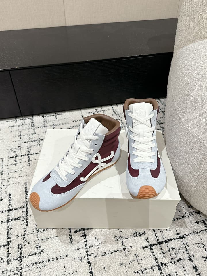 Loewe Flow Runner 2.0 Runway Sneakers – 25SS in All White With Gum Sole
