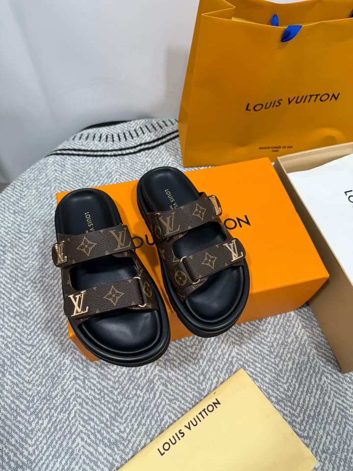 Louis Vuitton Velcro Platform Slippers – Spring/Summer 2024 in Monogram Black