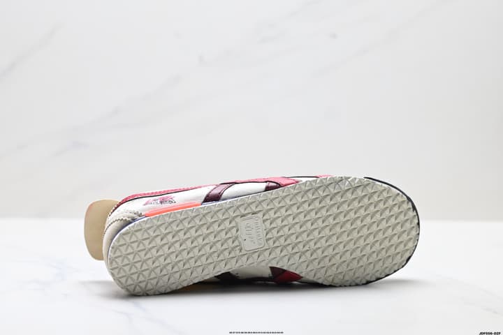Onitsuka Tiger Mexico 66 Slip-On Casual Sneakers in Cream Black Stripes Graphic