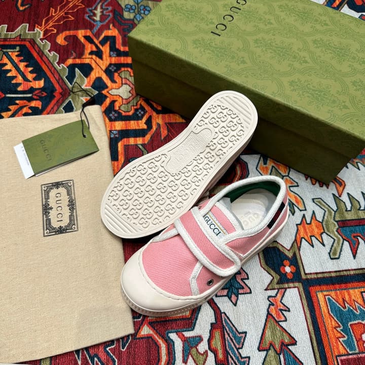 Gucci Kids Footwear – Kids Collection in Beige Plaid Slip-on
