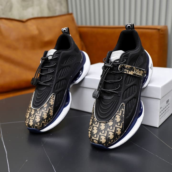 Dior Men's Luxury Running Shoes in Off-white With Grey Pattern