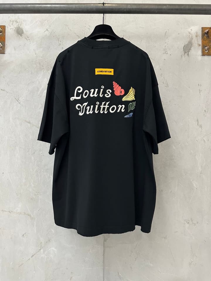 Louis Vuitton Conch Embroidery Crewneck T-Shirt – 26SS in Classic Black