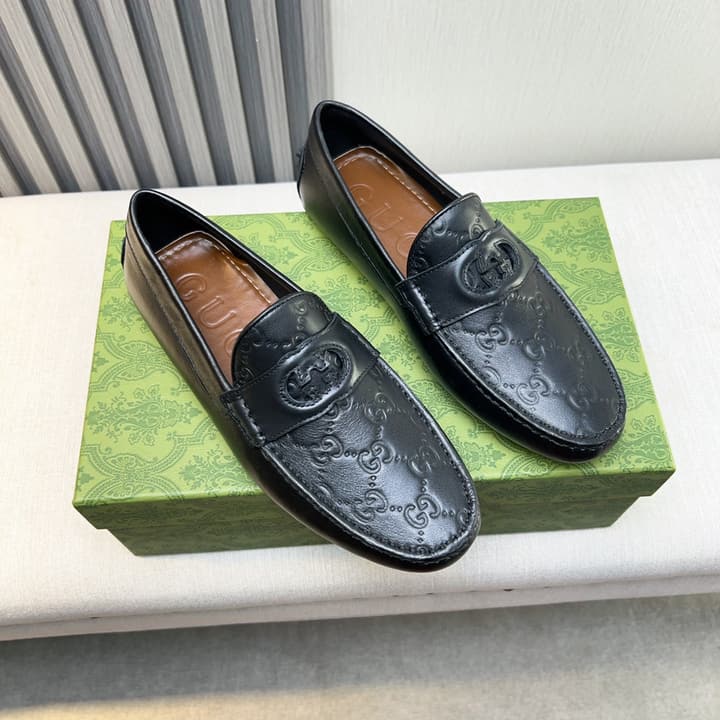 Gucci Premium Leather Loafers in Black Embossed Leather