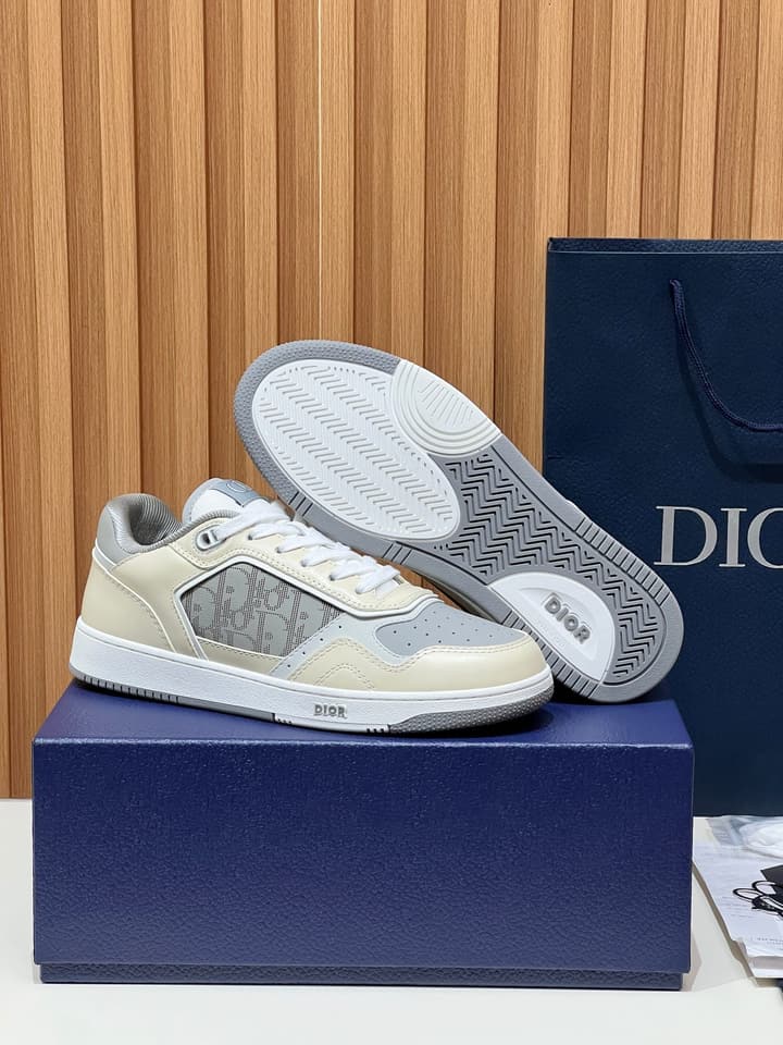 Dior B27 Unisex Sneakers – 2025 Collection in Beige With Dark Green Accents