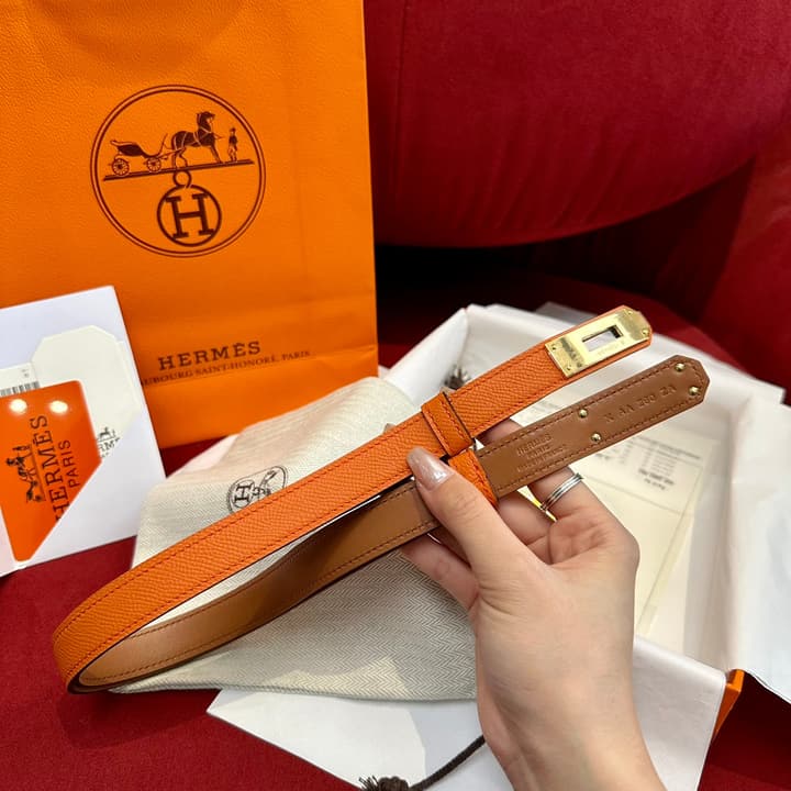 Hermès Kelly Epsom Leather Belt in Black Leather With Gold Hardware
