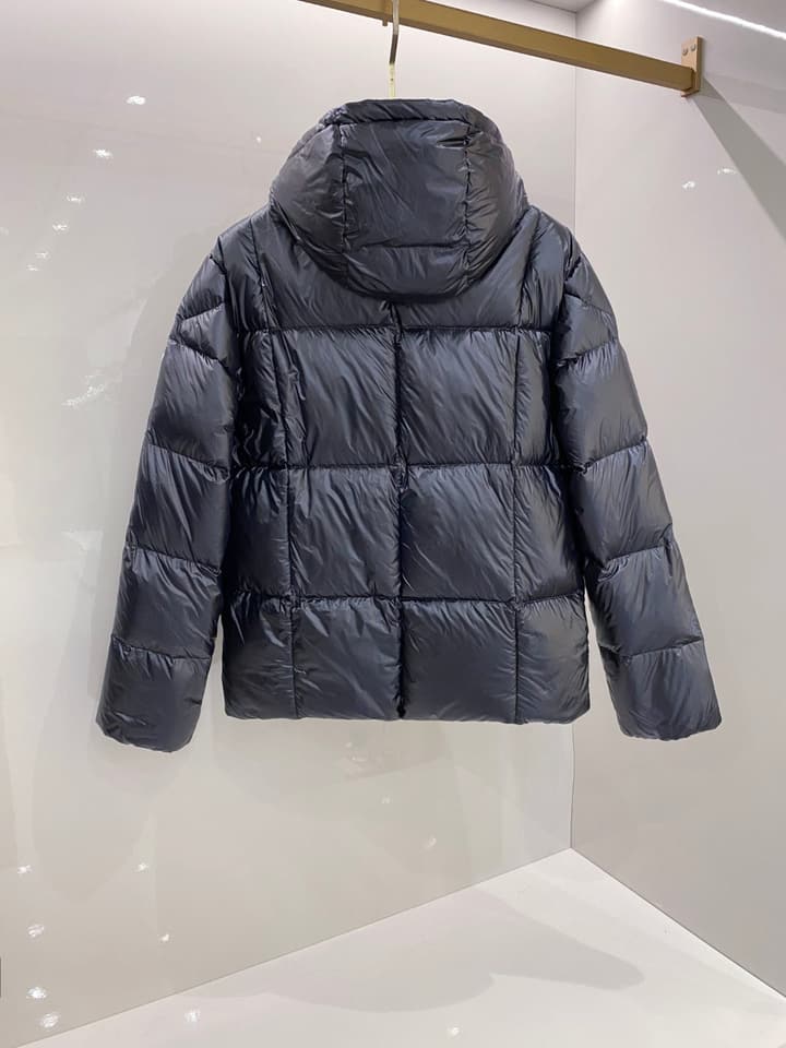 Moncler Goose Down Puffer Jacket – 2025FW in Dark Charcoal