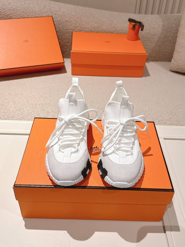 Hermès Classic Couple's Casual Sneakers in All Black