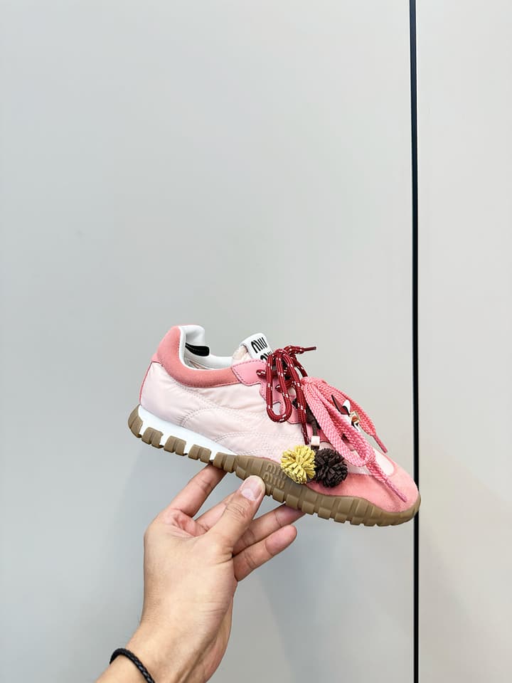 Miu Miu German Training Casual Shoes – 25SS Spring/Summer Runway Collection in Caramel Tan & Emerald Green Ribbons