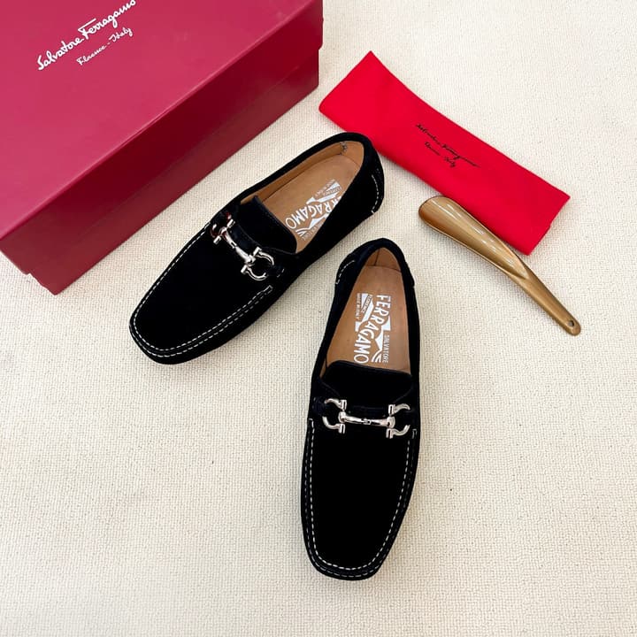 Ferragamo Men's Driving Loafers in Black Grained Gancini
