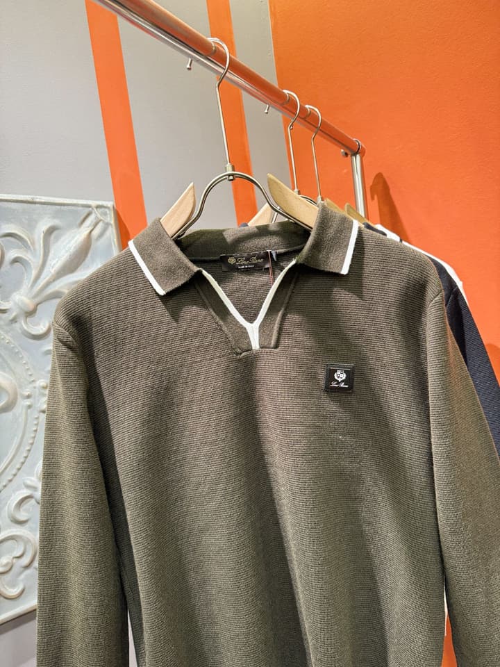 Loro Piana 2025 Knit Sweater with Chest Logo – Autumn/Winter Collection in White With Black Tipping
