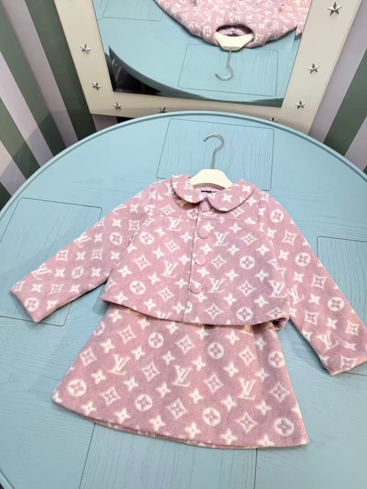 Louis Vuitton Girls Tweed Jacket and Dress Set – Kids Collection – 2025AW in Dusty Pink Monogram Set