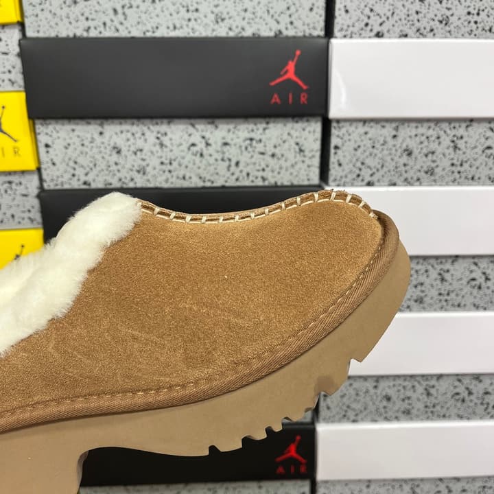 UGG Platform Low-Cut Snow Boots in Black Suede Slip-on