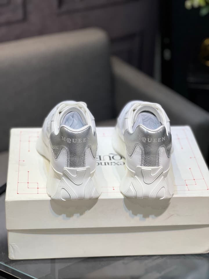 Alexander McQueen White Silk Leather Platform Sneakers in Black