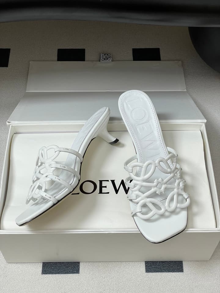 Loewe Hollow-Out Woven Kitten Heel Mules – 25SS Collection in Black
