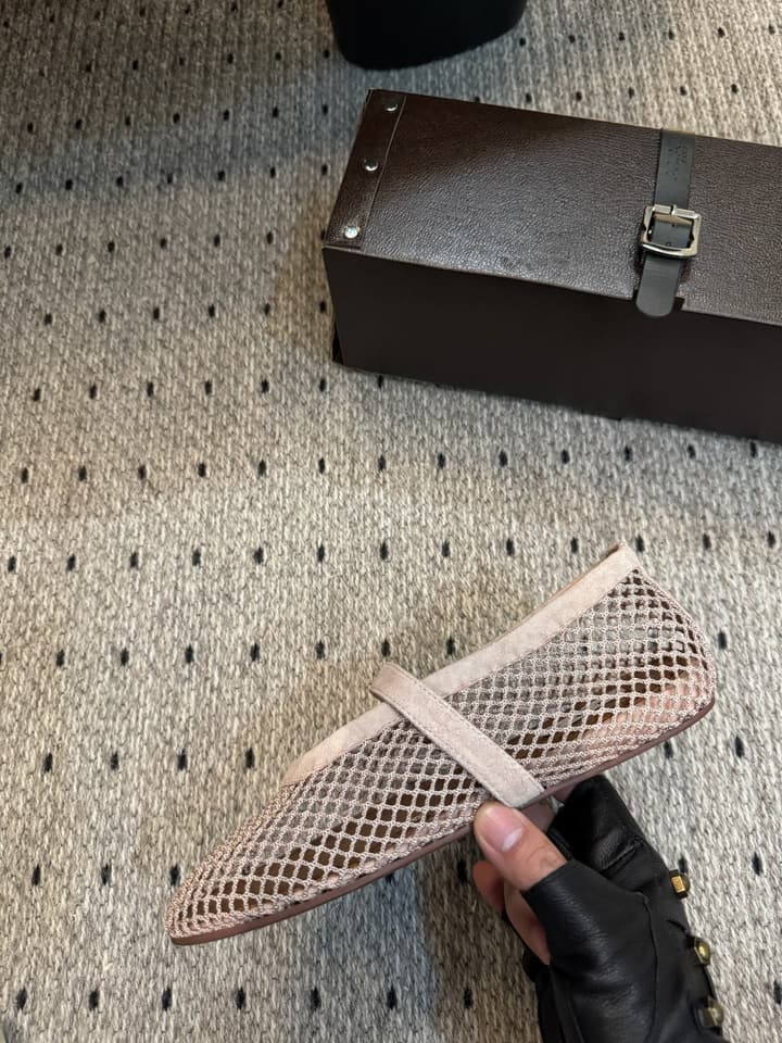 Alaïa Ballet Flats – 25FW in Dusty Rose Suede