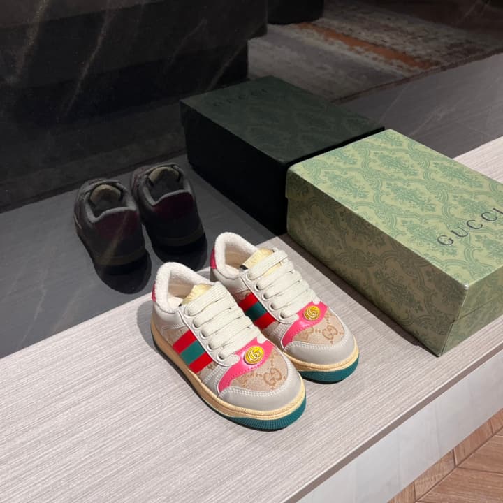 Gucci Rhyton Distressed Kids' Sneakers – Kids Collection – 2023SS in Cream With Blue Flower Design