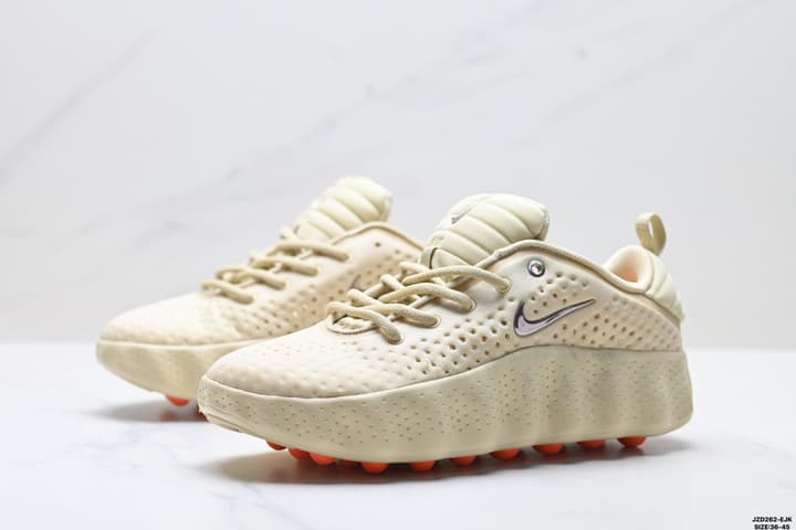 Nike Mind 002 Technology Training Shoes in Black