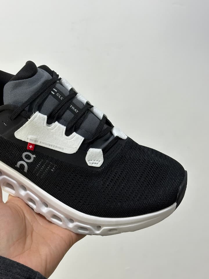 On x Roger Federer Cloudstratus 3 Special Edition Sneakers in All Black Red Accent