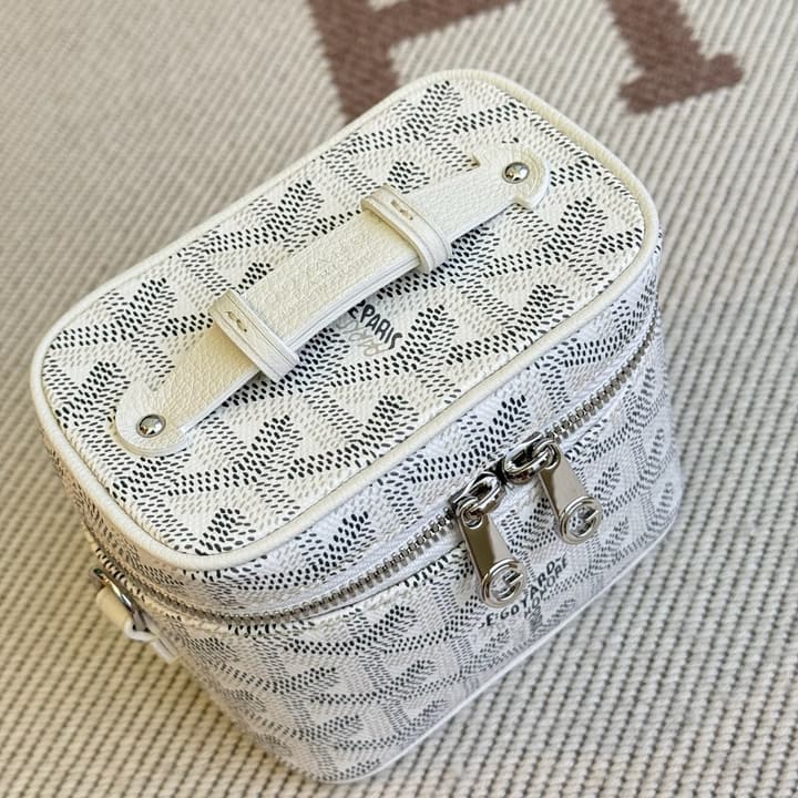 Goyard Muse Vanity Ultra Mini Cosmetic Bag in Blue