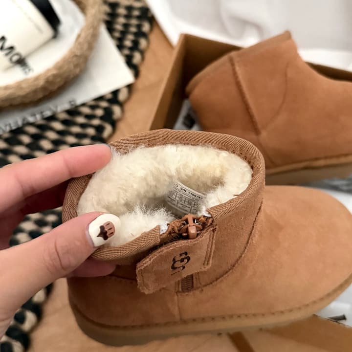 UGG Kids Small Ear Chelsea Boots – Kids Collection in Classic Tan Suede