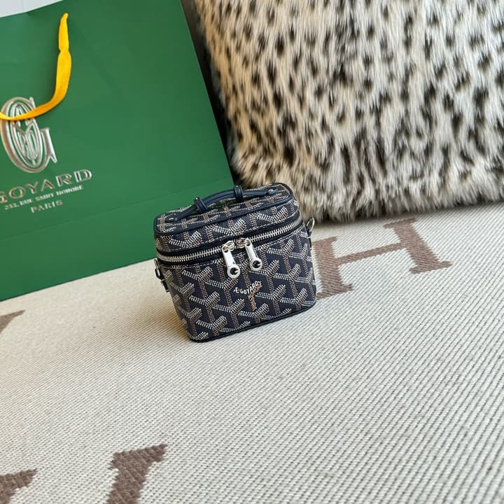 Goyard Muse Vanity Ultra Mini Cosmetic Bag in Blue