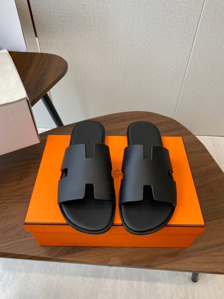 Hermès Izmir Series Men's H-Slide Sandals in Classic Black