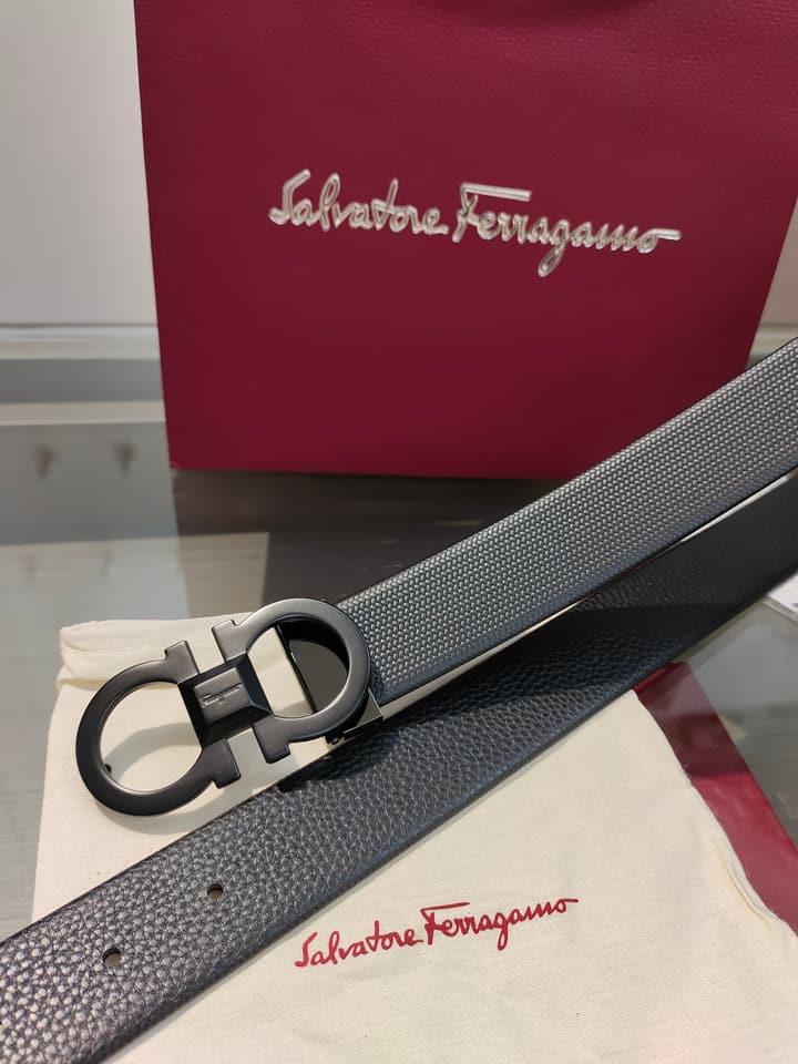 Ferragamo Reversible Leather Belt with Copper Buckle in Dark Leather With Black Buckle