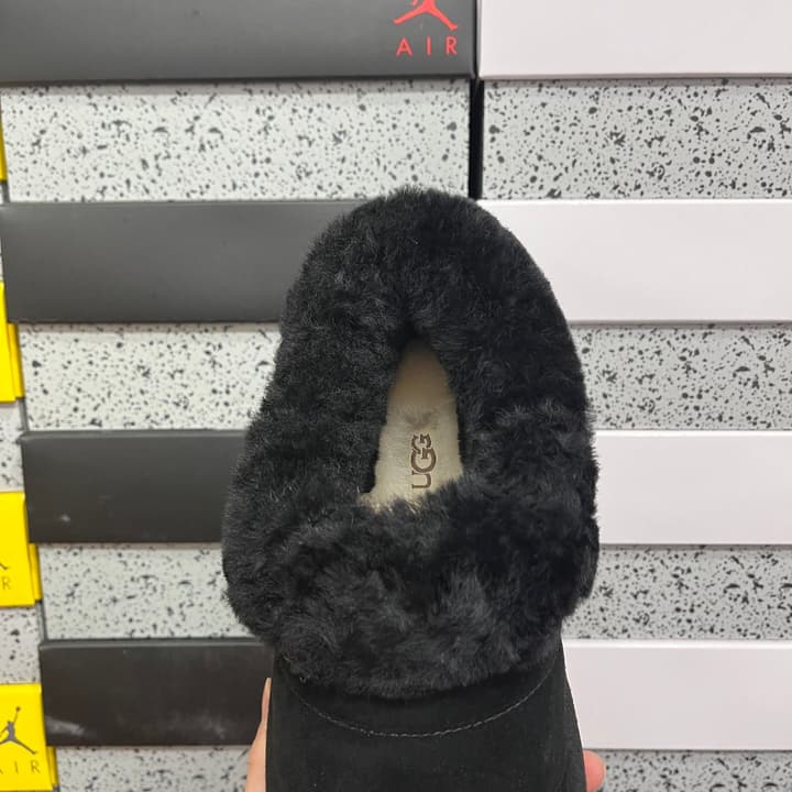 UGG Thick-Soled Low-Cut Fur Snow Boots in Olive Suede Patterned Trim