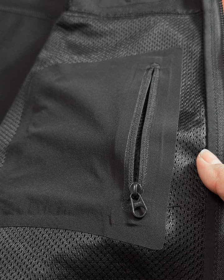 Arc'teryx Gamma Hoody Softshell Jacket in Black