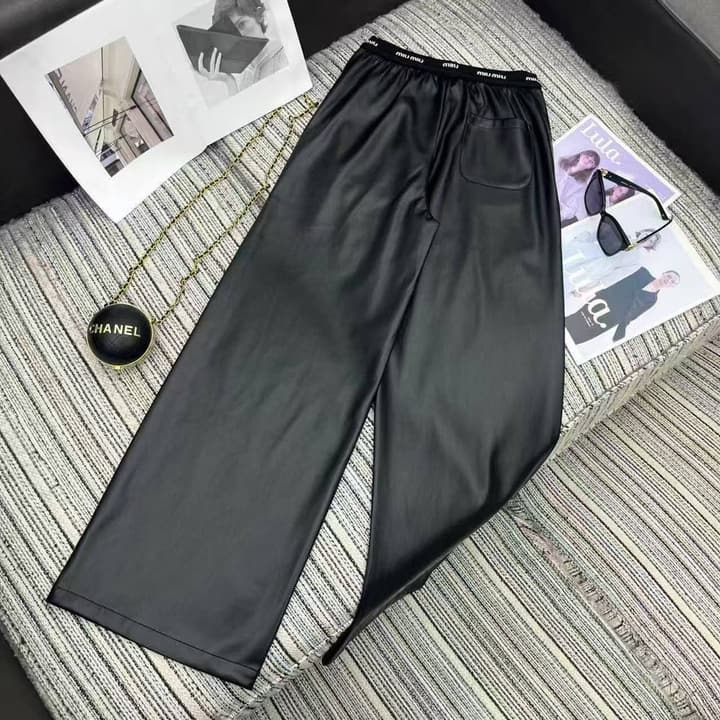 Miu Miu Letter Elastic Waist Straight Leather Pants in Black