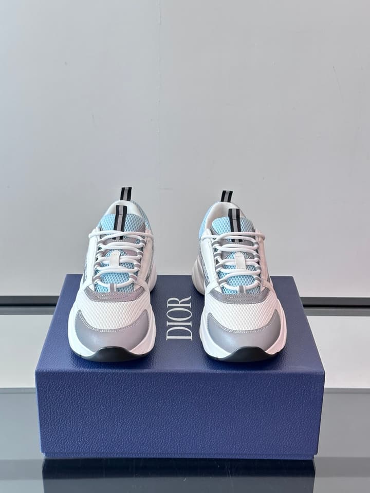 Dior B22 Retro Jogging Sneakers in Black And White Oblique