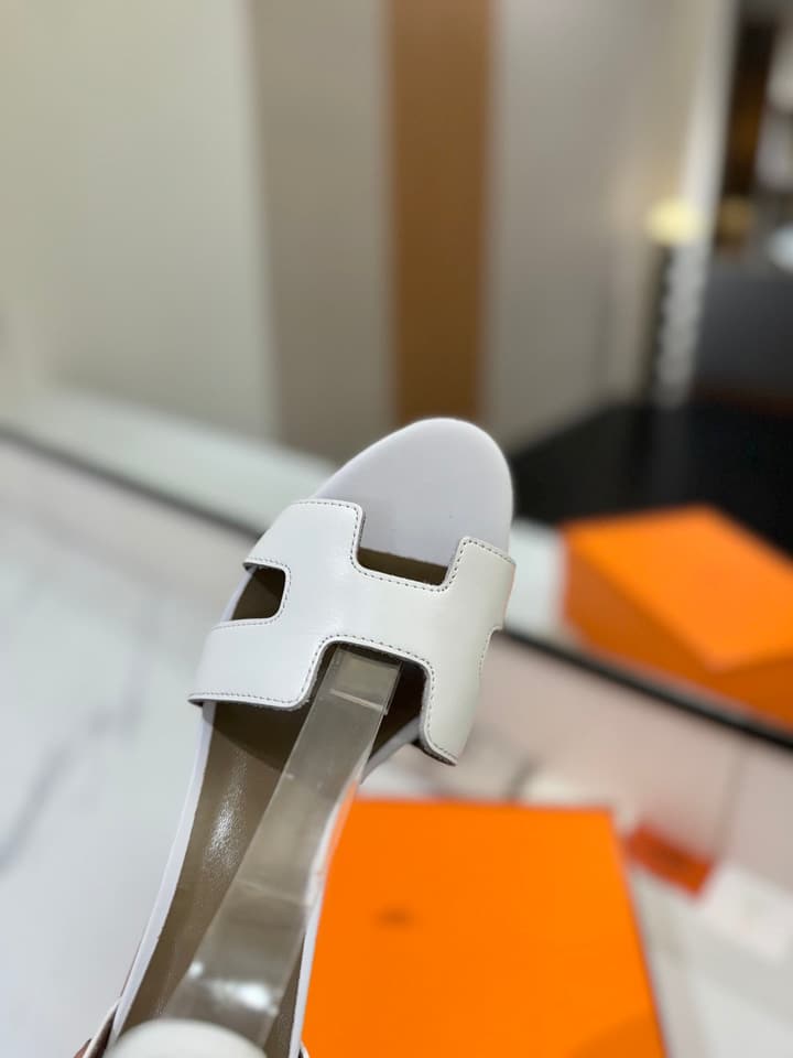 Hermès Classic Smooth Cowhide Heels – 6.5cm in All White