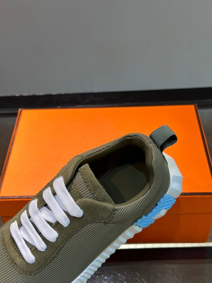 Hermès Bouncing Unisex Sneakers in Black