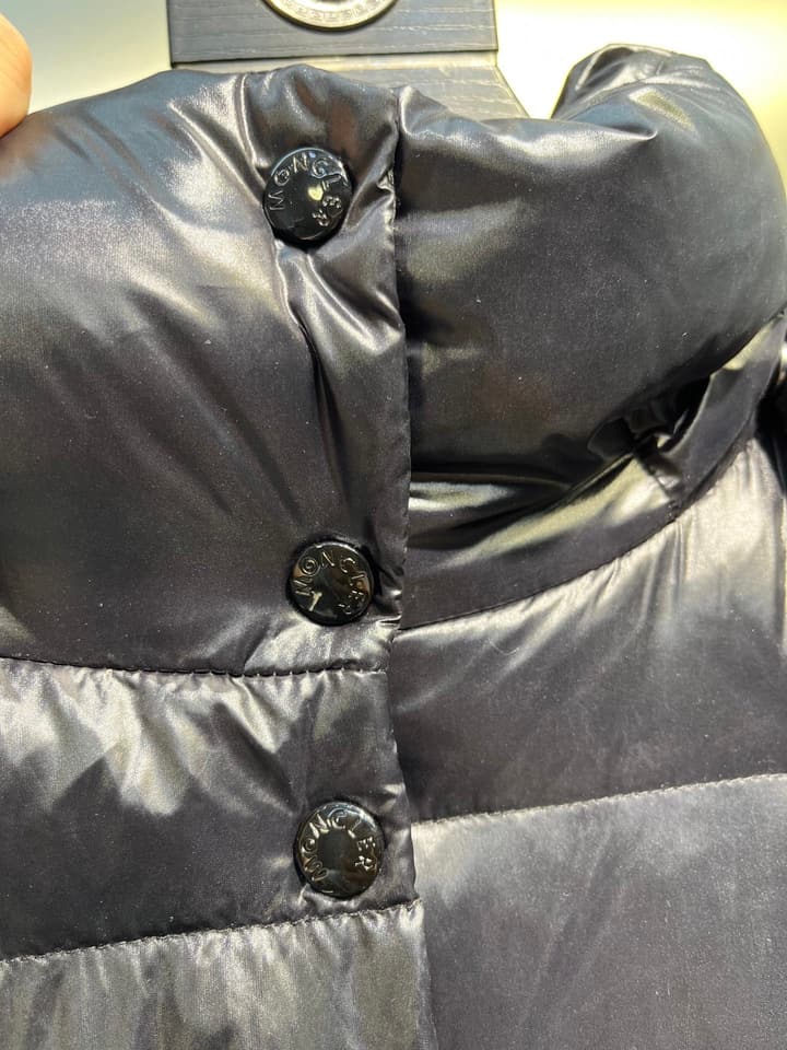 Moncler Cavettaz Long Down Jacket in Black Laqué