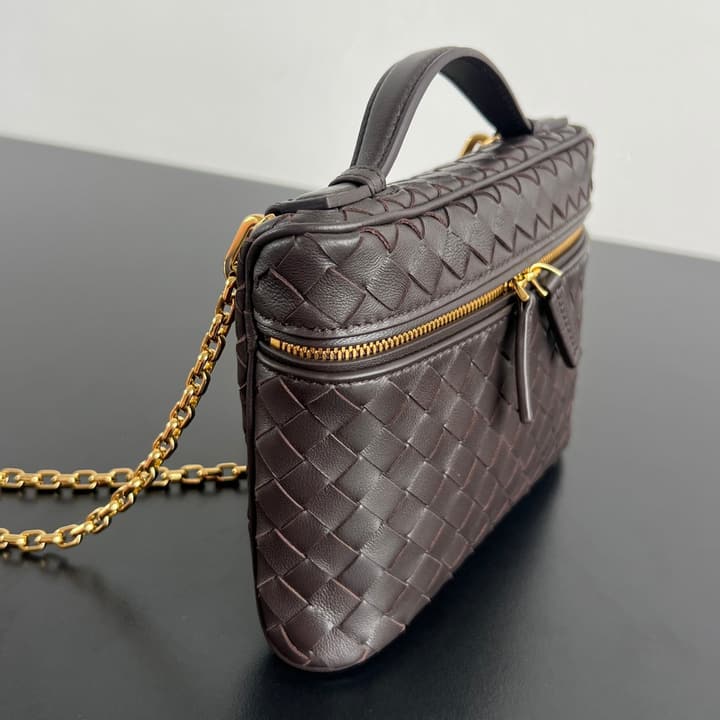 Bottega Veneta Soft Vanity Chain Vanity Case in Black