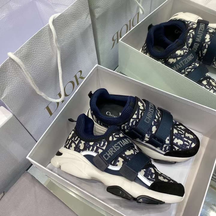 Dior D-Wander Casual Sneakers – 2023 Collection in Navy Oblique D-wander Sneaker 1