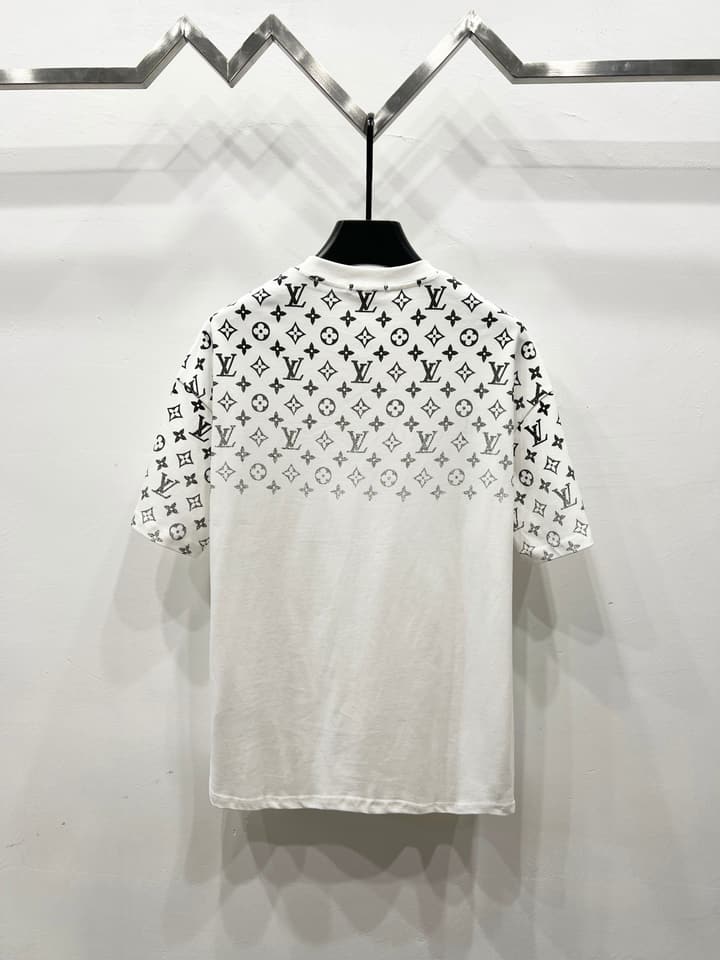 Louis Vuitton Gradient Monogram T-Shirt – 2025 Summer Collection in Black Bottom Gradient Monogram