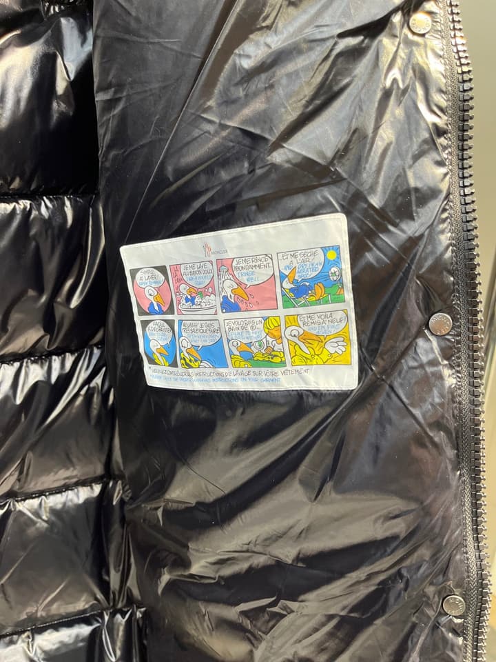 Moncler Cavettaz Long Down Jacket in Black Laqué