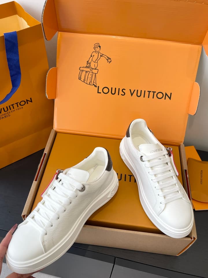 Louis Vuitton Monogram Chain Sneakers – 25SS in Gold