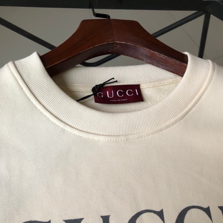 Gucci Classic Logo Crewneck Sweatshirt – 2025FW in Classic Black